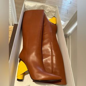 Unworn BALENCIAGA BISTROT BOOTS
